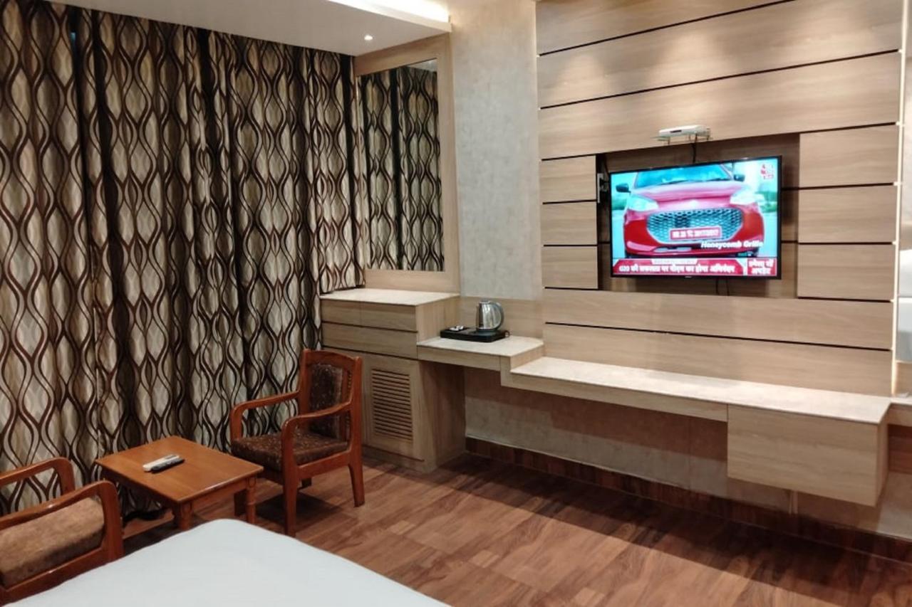 Hotel Park Regency Gorakhpur Exterior foto