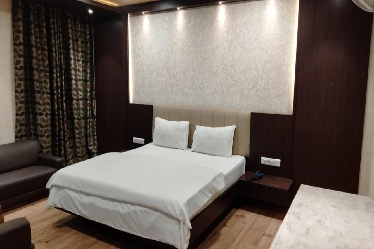 Hotel Park Regency Gorakhpur Exterior foto
