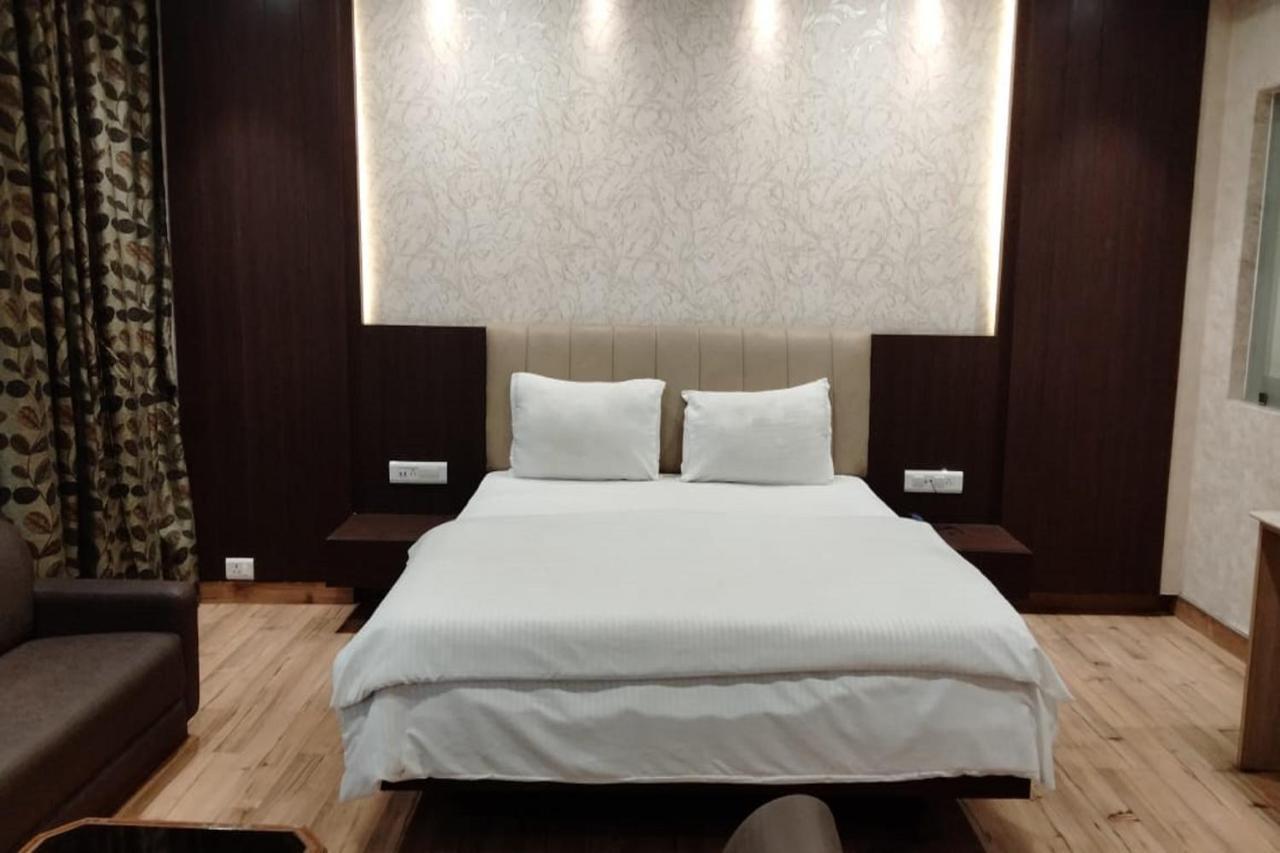 Hotel Park Regency Gorakhpur Exterior foto